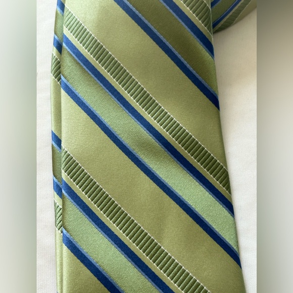 Michael Kors necktie - Picture 2 of 6